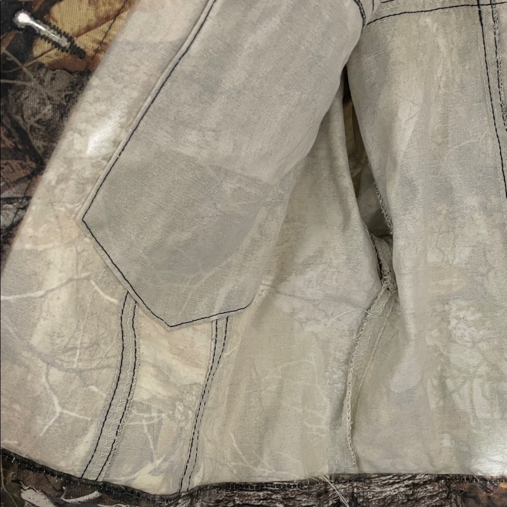 Women's Camo Utility Jacket - Picture 5 of 8
